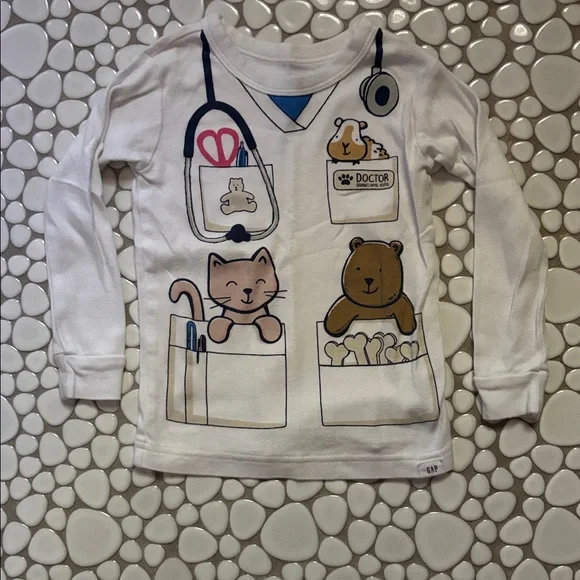 GAP Kids Animal Doctor Long Sleeve & Pant Pajama Set Sz 2T - Picture 4 of 7